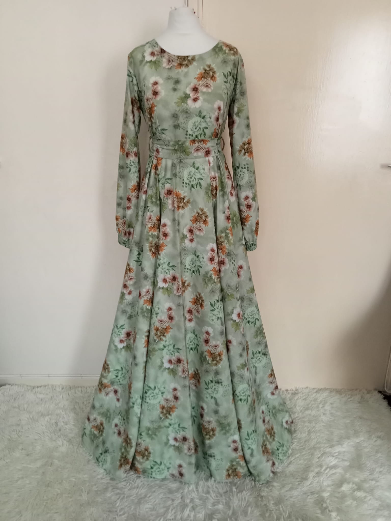 Light green maxi dress mother daughter